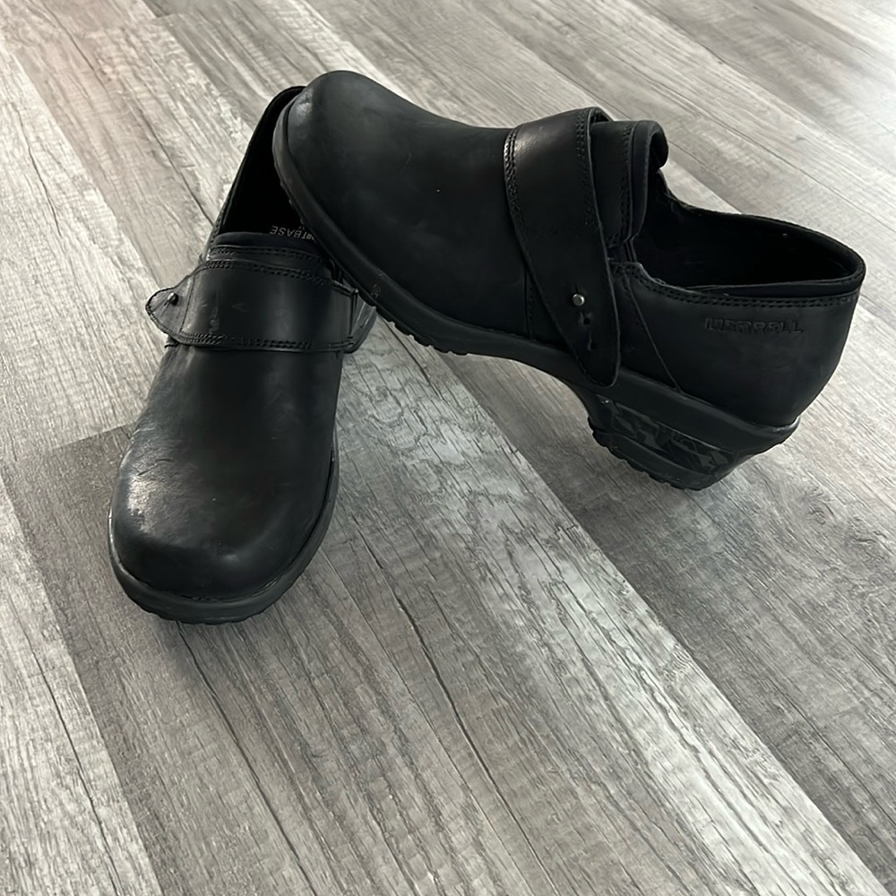 Merrell black leather clogs.  Worn once! Cute with jeans!